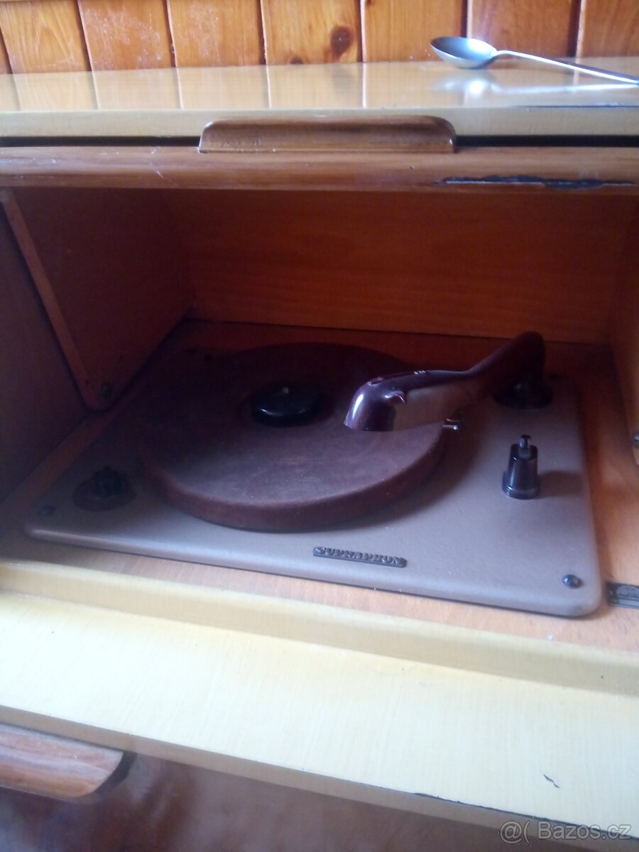 Hudební skříň gramofon - 5