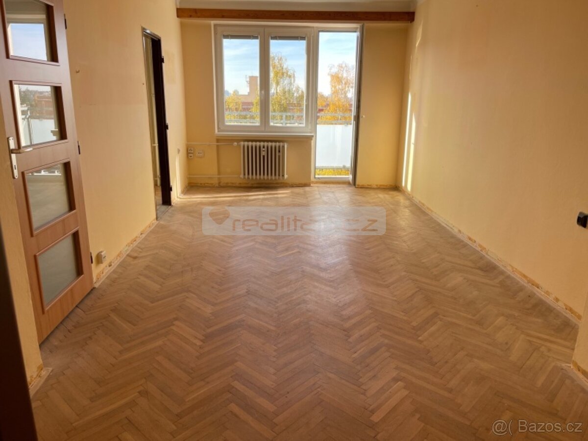 Prodej slunného bytu 2+1 s balkonem s krásným výhledem, Plze - 5