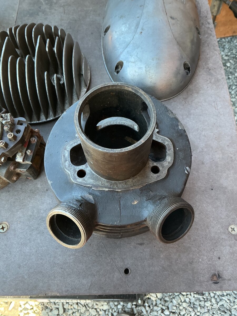 Prodám rozebraný motor Jawa ČZ 175/356 - 5
