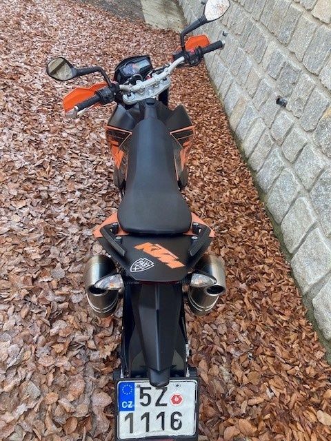 KTM 690 SM r.v. 2007 + náhradní motor - 5