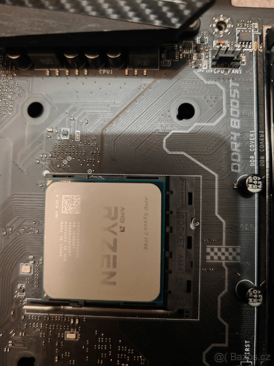 PC komponenty včetně grafiky - 5