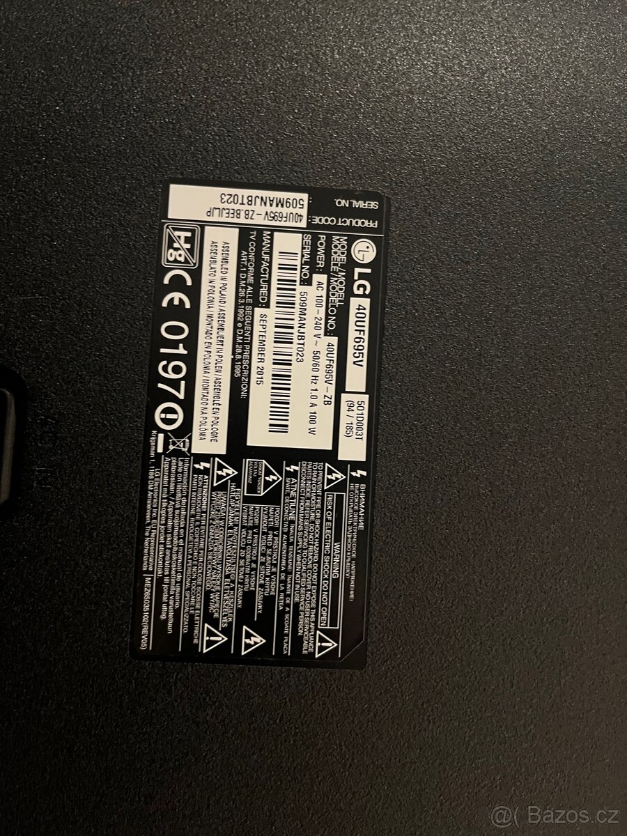 40" LG ULTRA HD 4K TV - 5