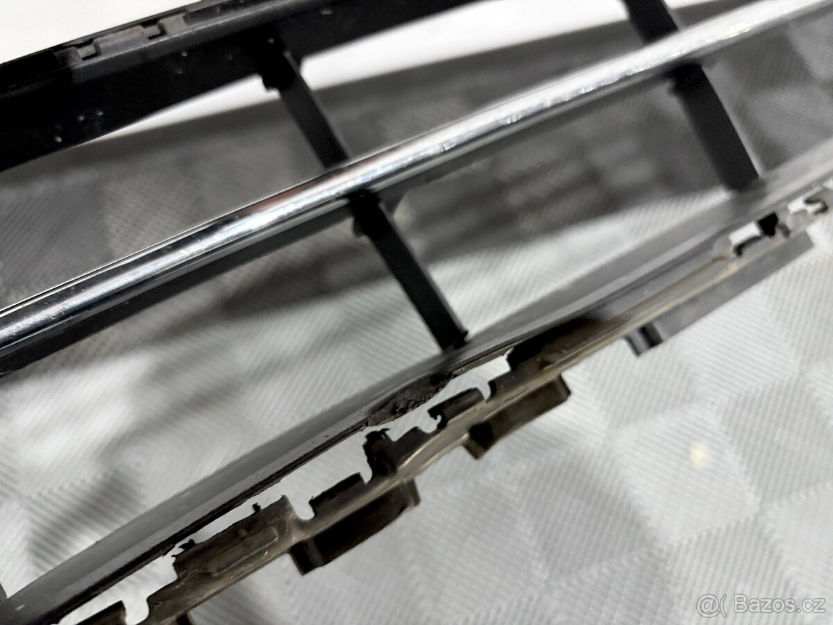 Mřížka pro přední nárazník - středová VW Passat B8 Facelift - 5