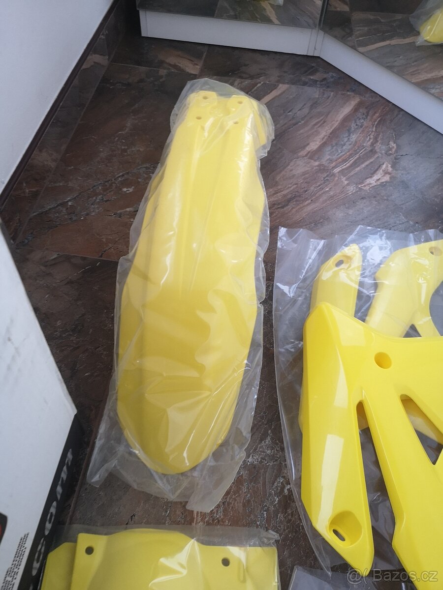 Sada plastů Suzuki Rmz 450, 2007.