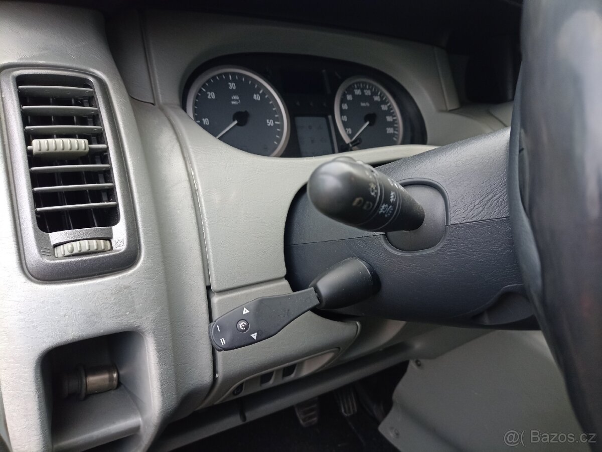 Prodám Opel vivaro life,westfalia 2.5,automat - 5