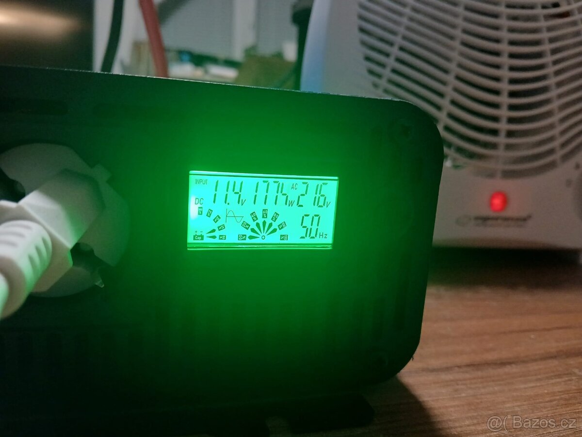 Prodám sinusový měnič napětí 12/230V 2000/4000W - 5
