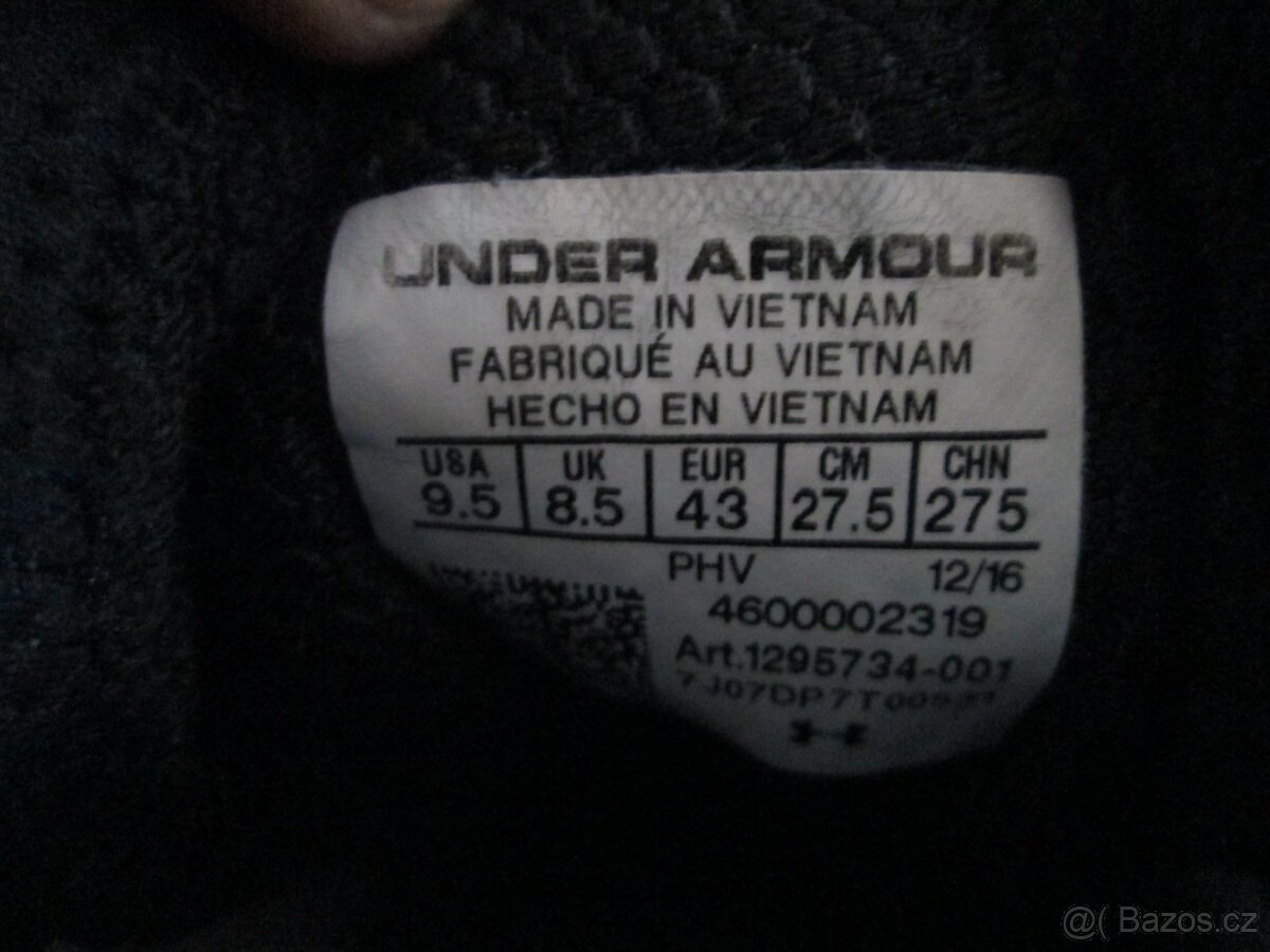 Under Armour....vel.42-3 - 5