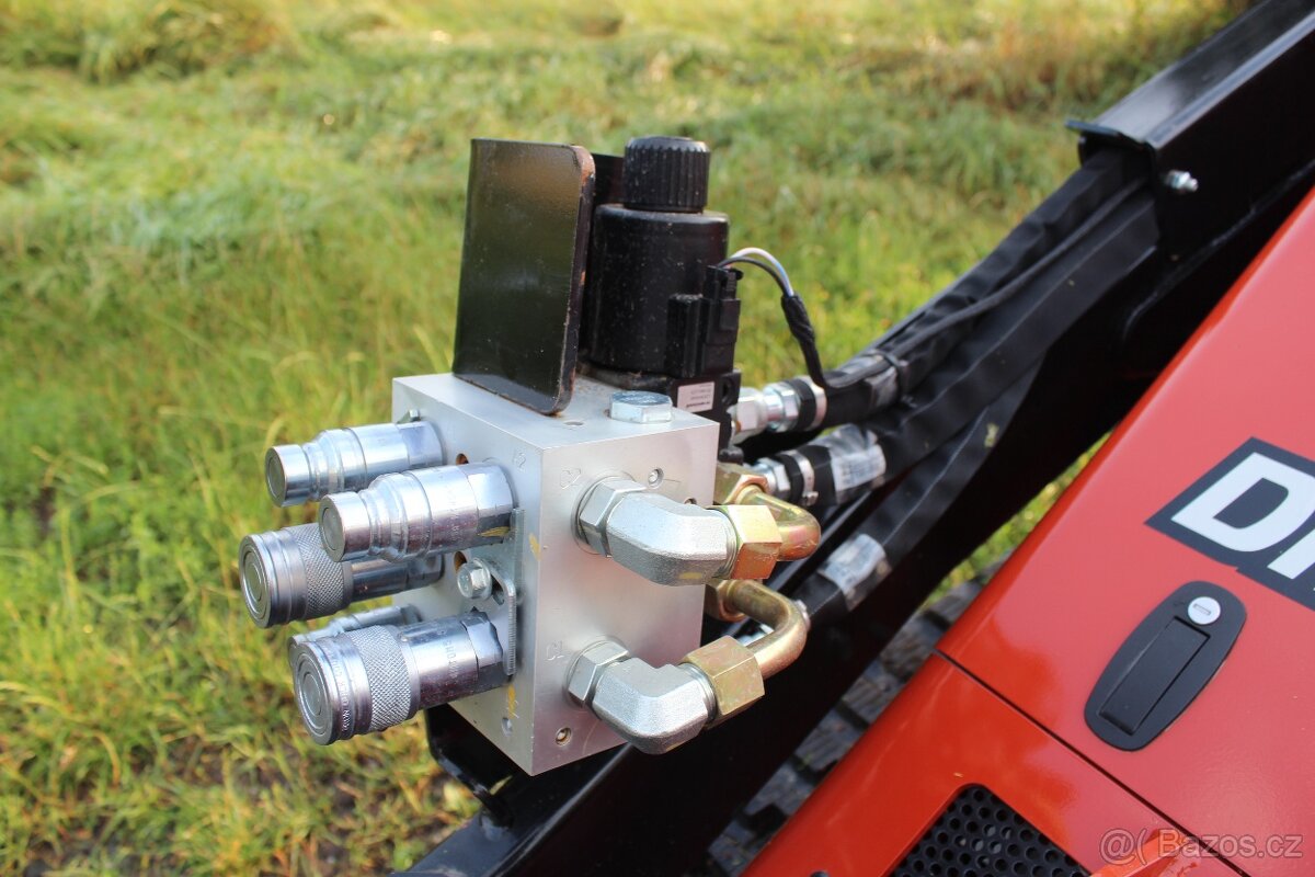 Prodej nakladač Ditch Witch SK1750 - 5