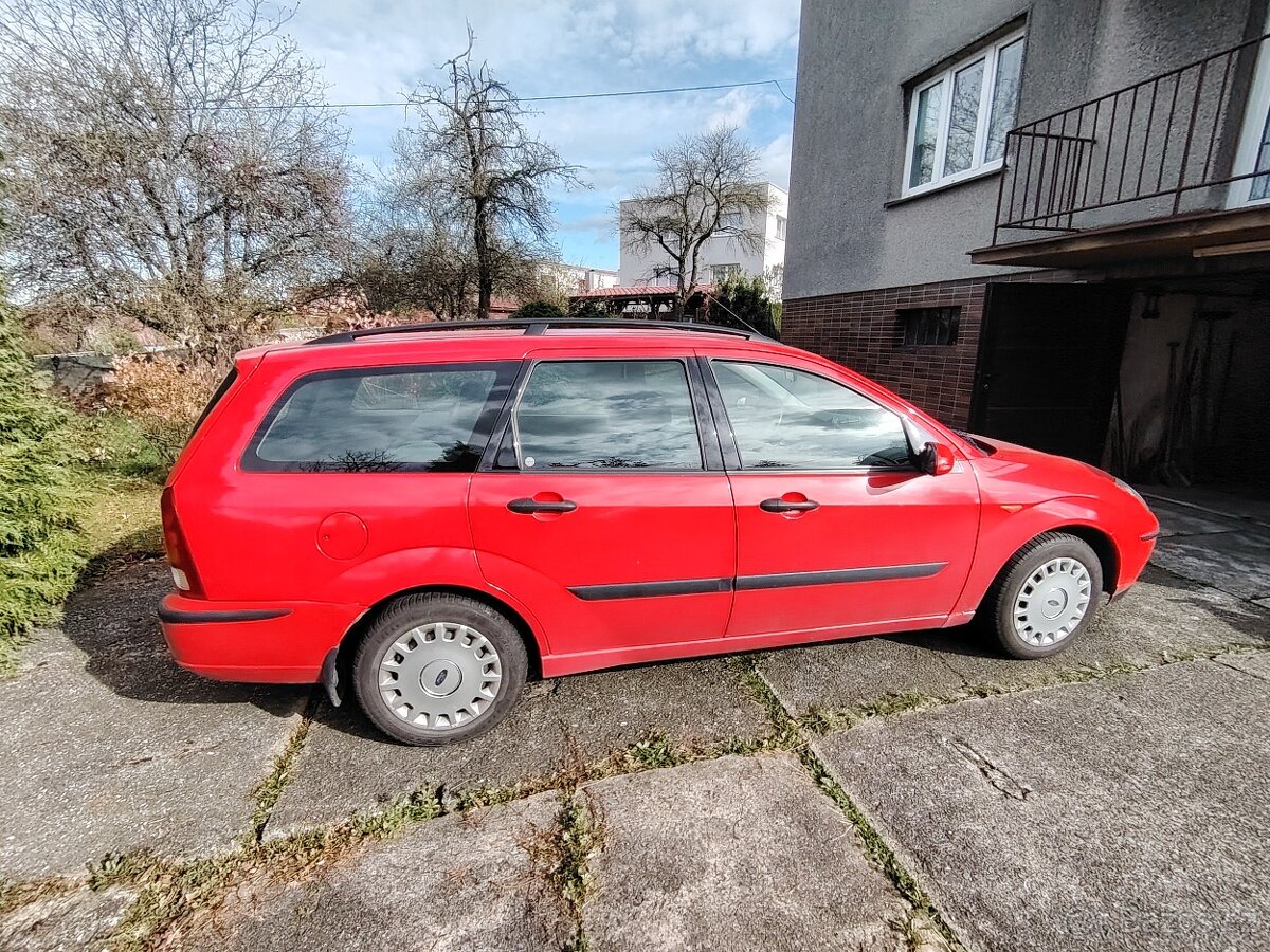 Prodám Ford Focus 1.6 benzín kombi - 5
