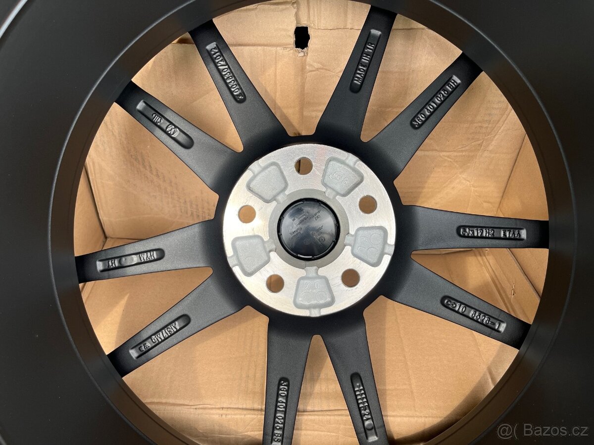 VW PASSAT 19" PRETORIA nové, originál - 5