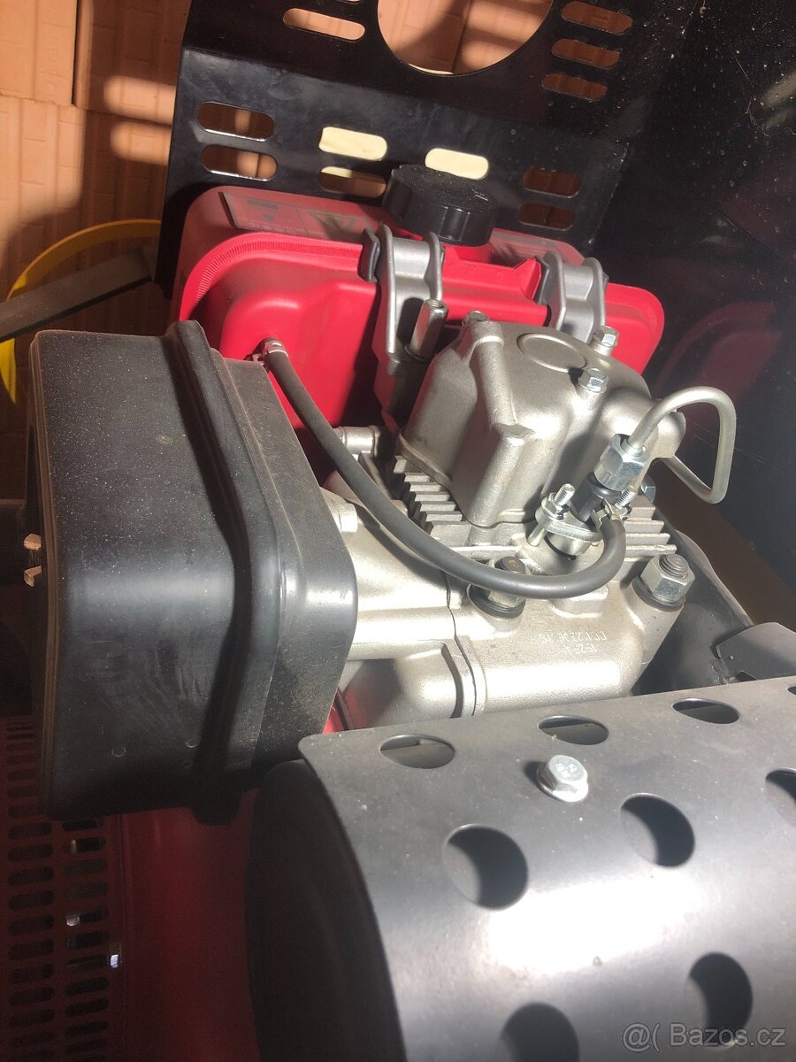 Prodám minbagr CRONA CR07 - 5