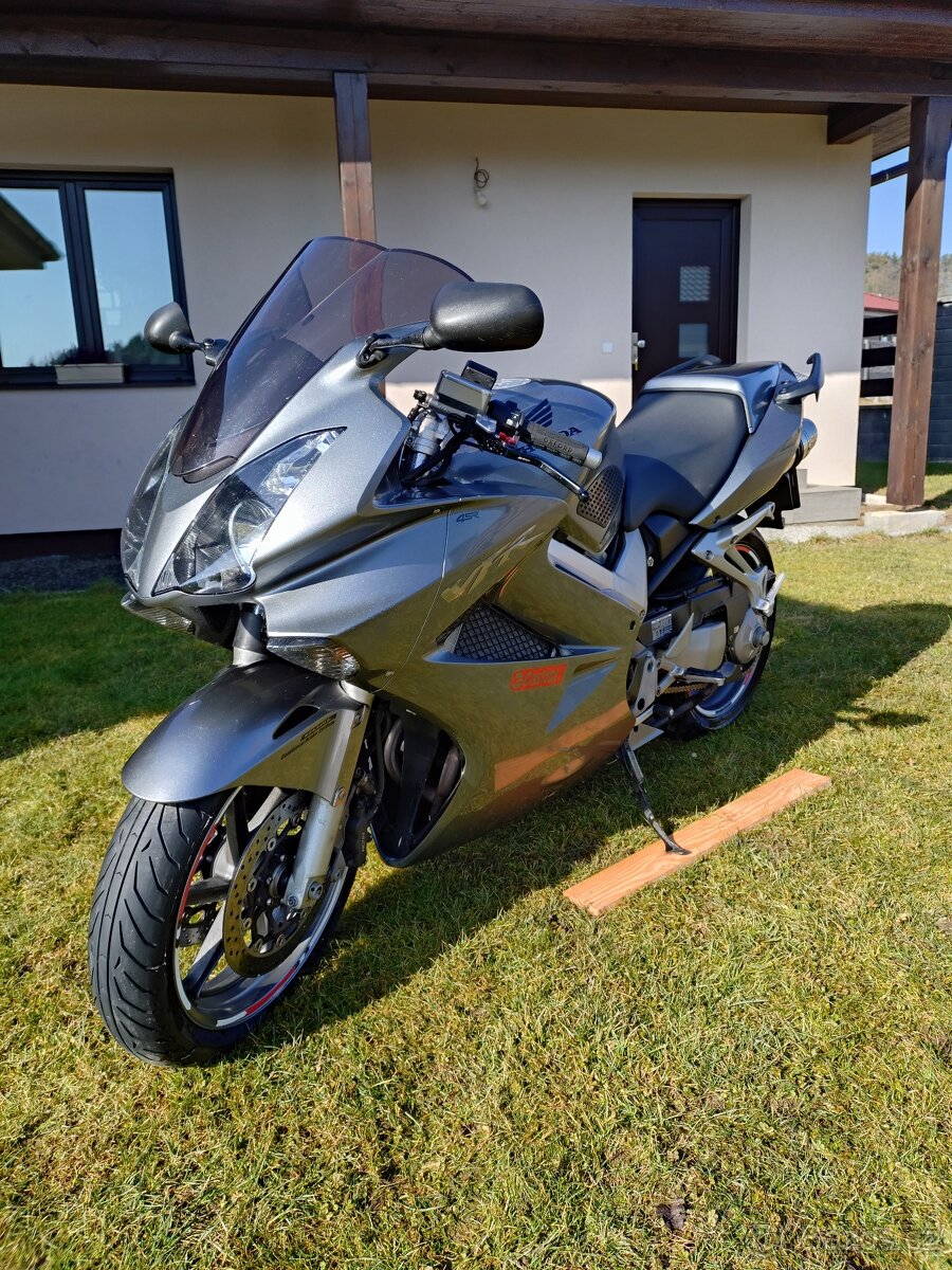 Honda VFR 800 VTEC - 5