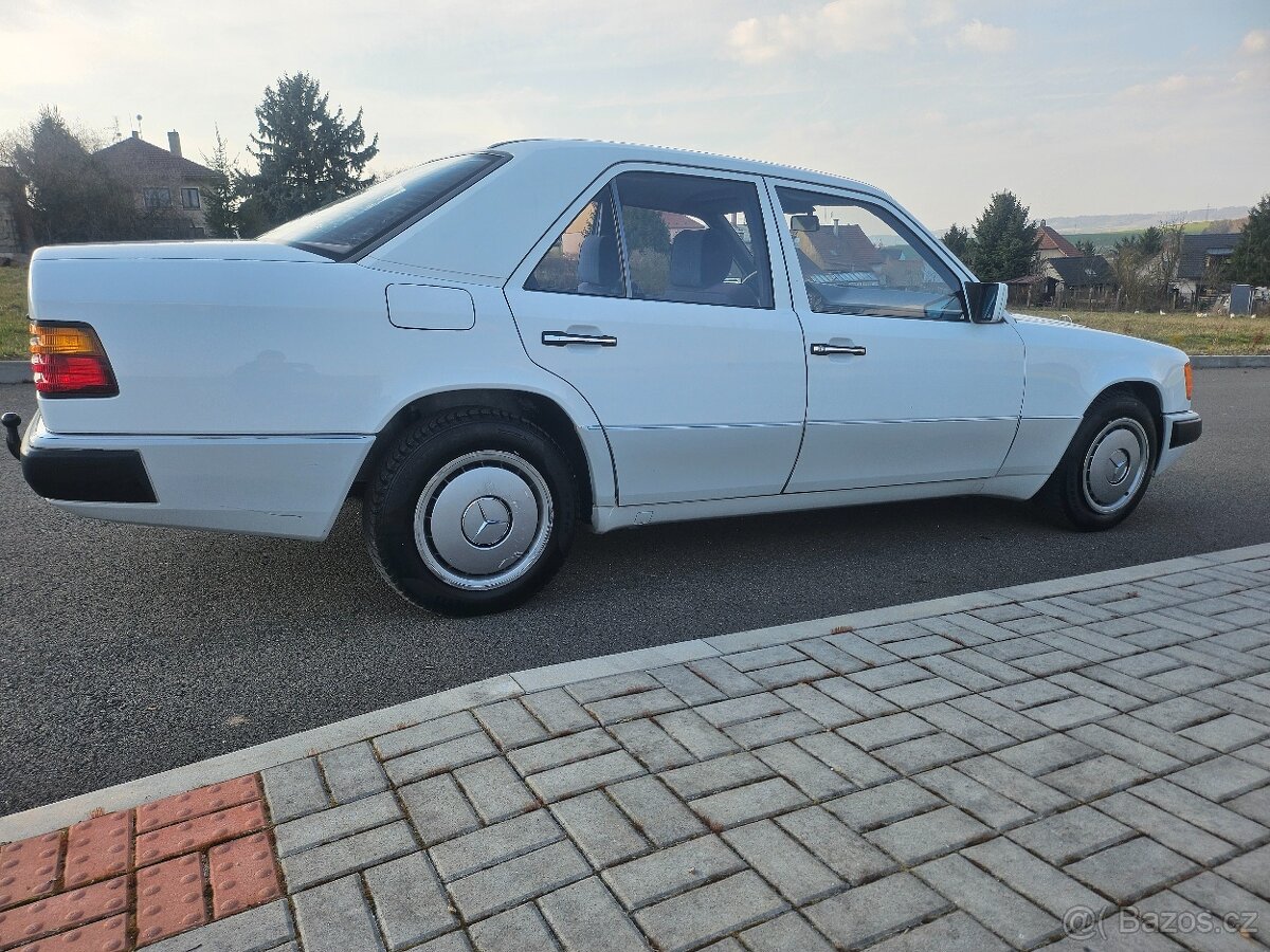 Mercedes-benz w124 - 5