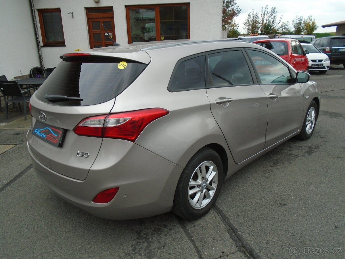 Hyundai i30 1.6 BA+LPG 88kW ČR - 5