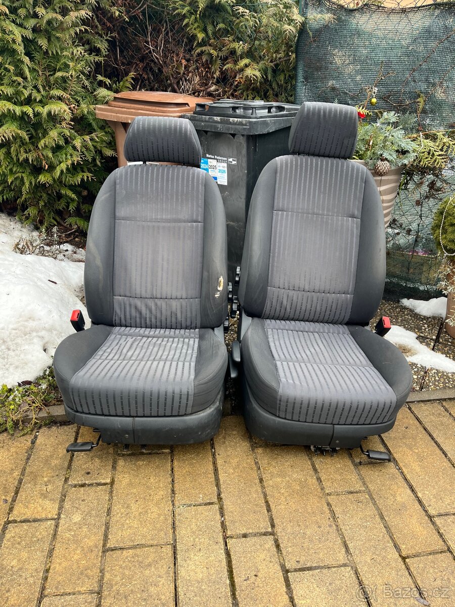 Sedačky Škoda Octavia 1/ vw golf - 5