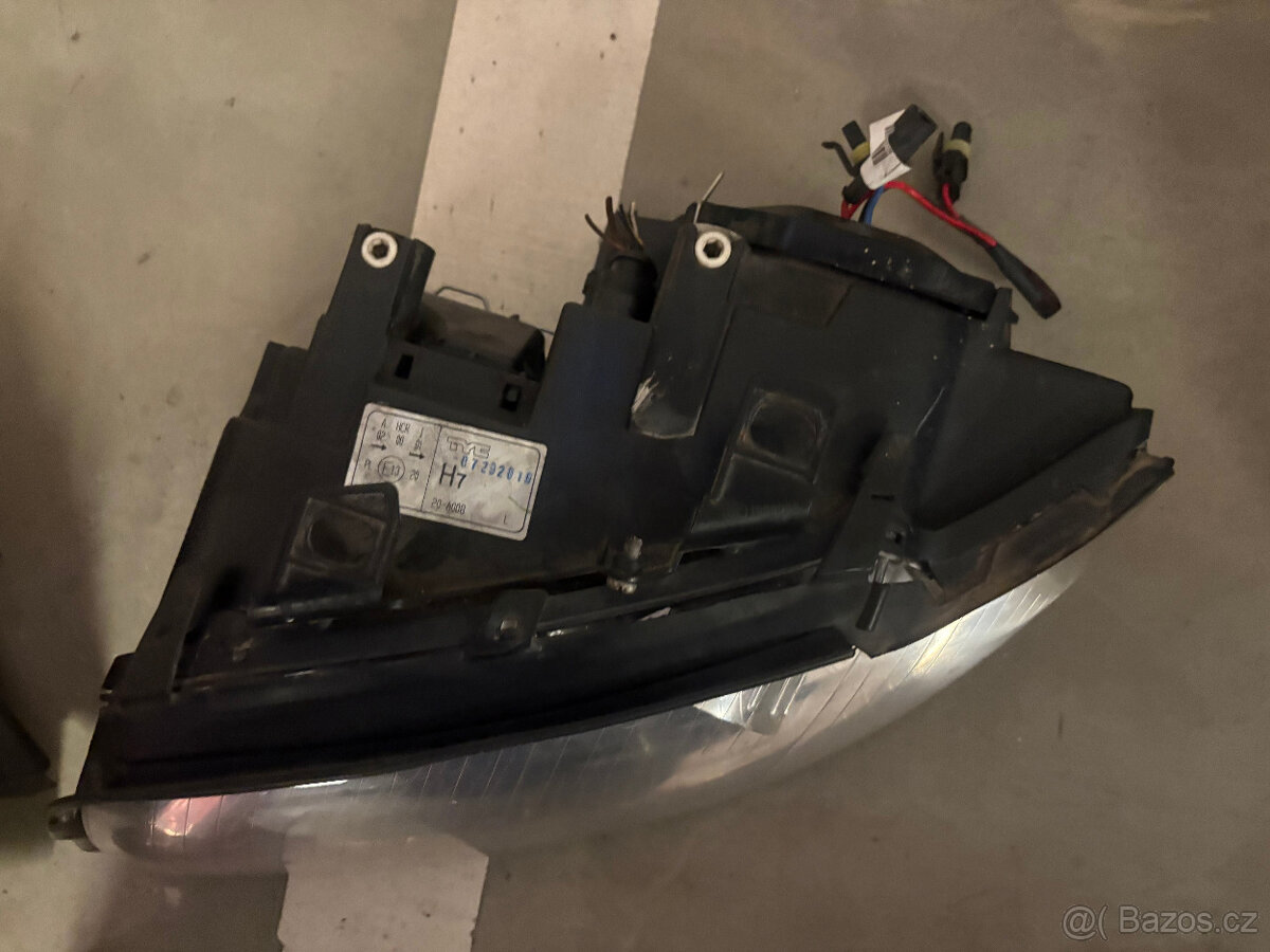 Přední světlomety pro Audi A4 2004/2005 - 5