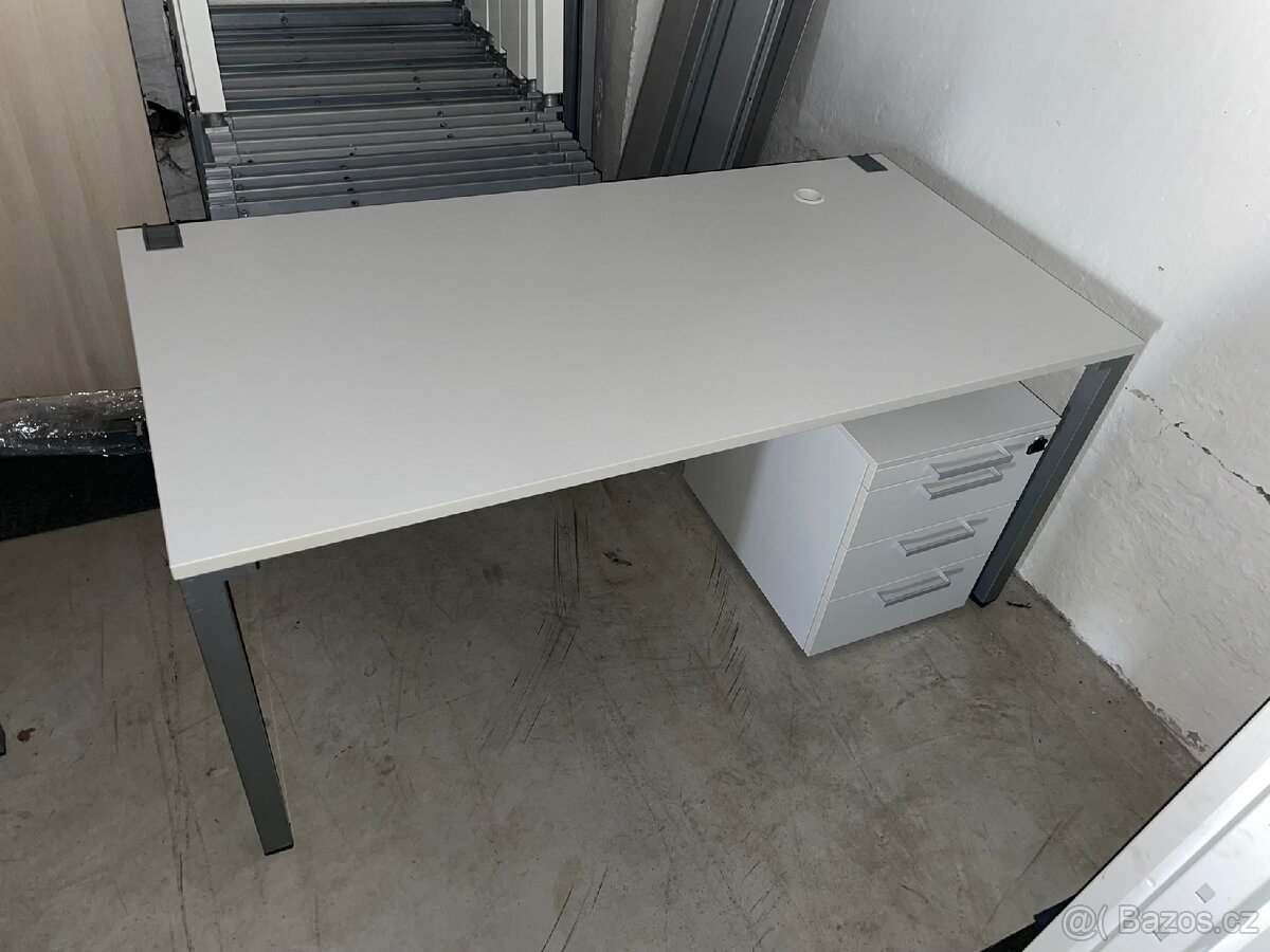 Steelcase stoly - 5