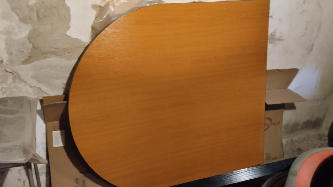 Prodám velmi levně 7 židlí - 5