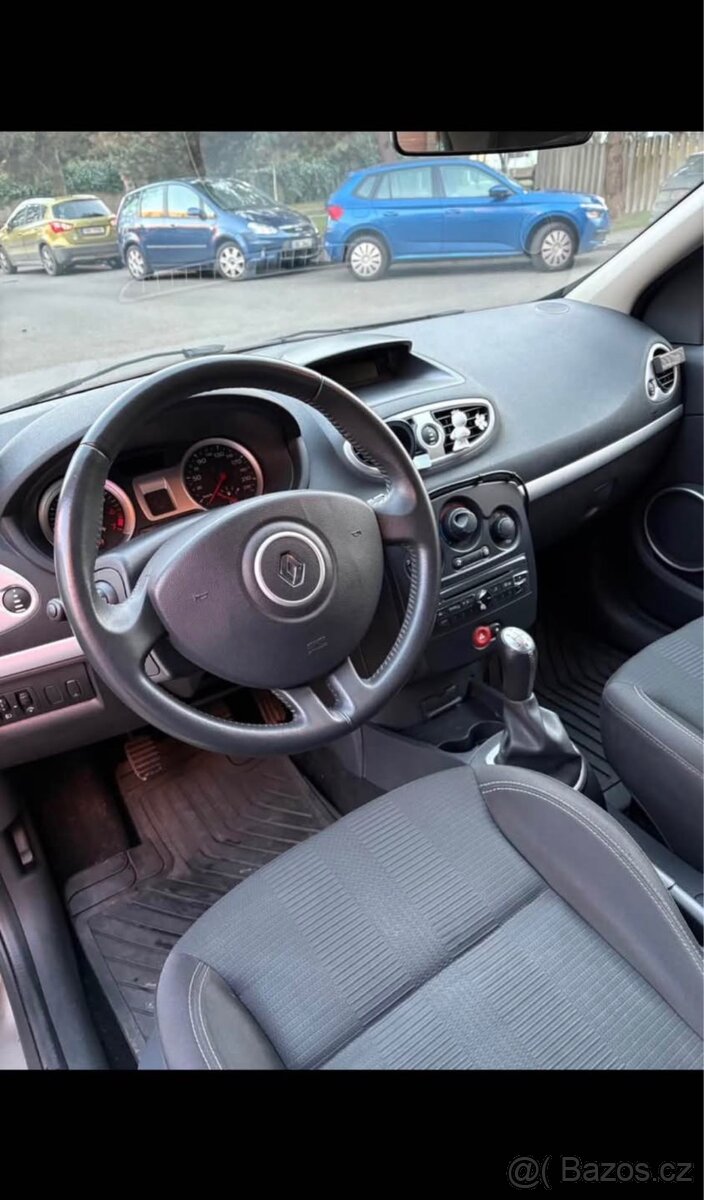 Renault Clio 1.2 Beznin s tažným zařízením - 5