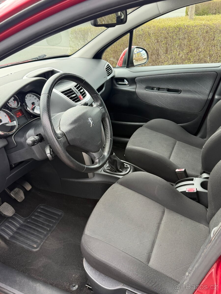Peugeot 207 - 5