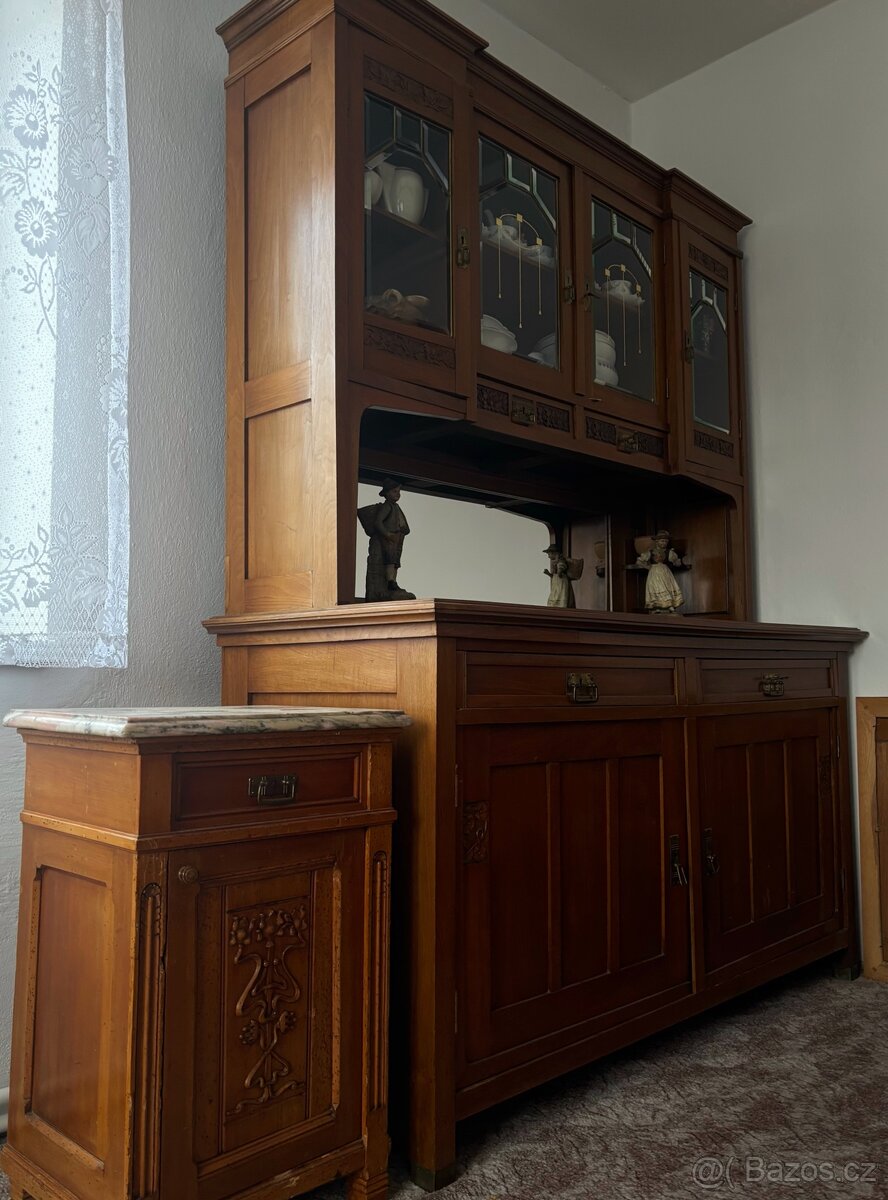 Kompletní historická sada nábytku - 5
