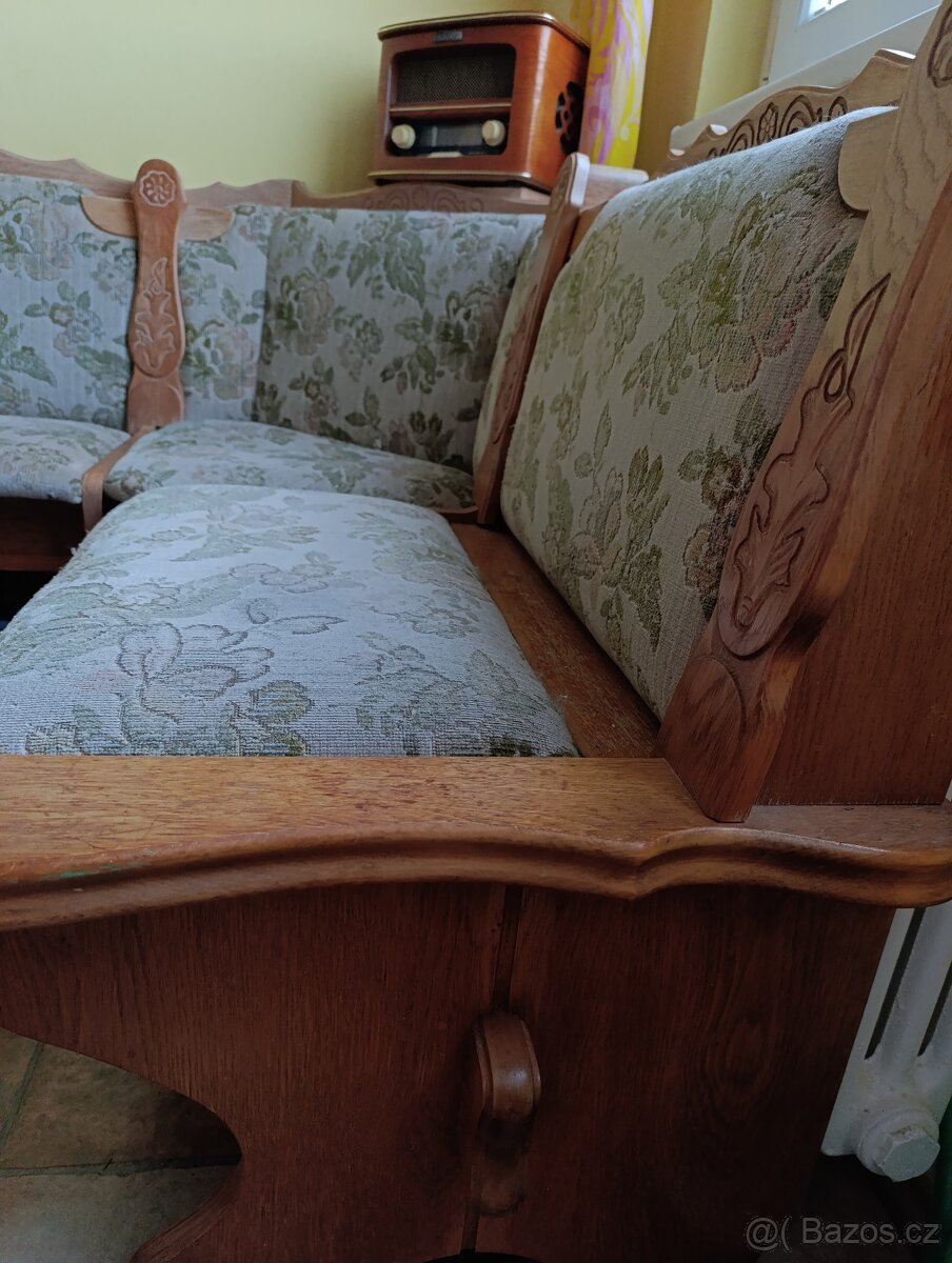 Jídelní sestava - rozkládací stůl, rohová lavice a židle - 5