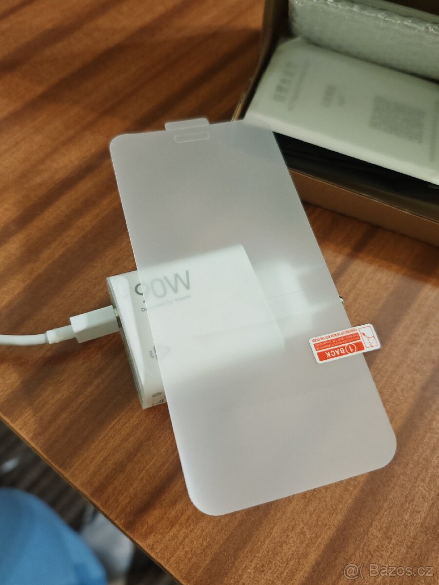 Prodám Honor Magic 6 Pro 12GB 512GB v dobré kvalitě. - 5