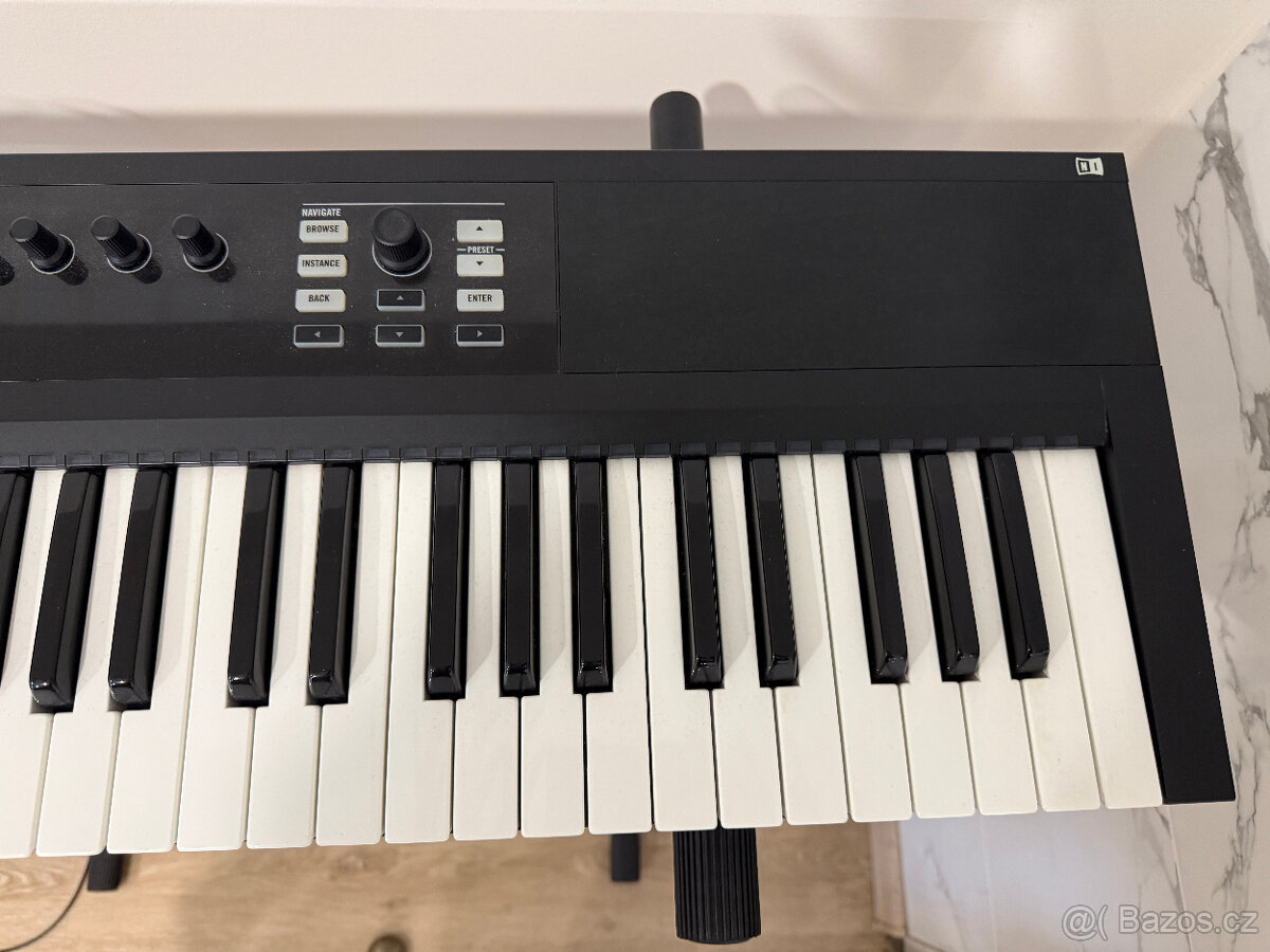 Native Instruments Komplete Kontrol S61 MK1 midi kontroler - 5