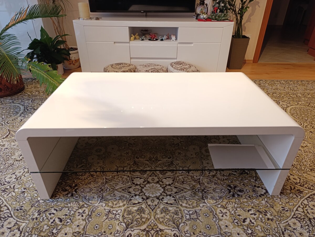 Obývací stěna a konferenční stolek - 5