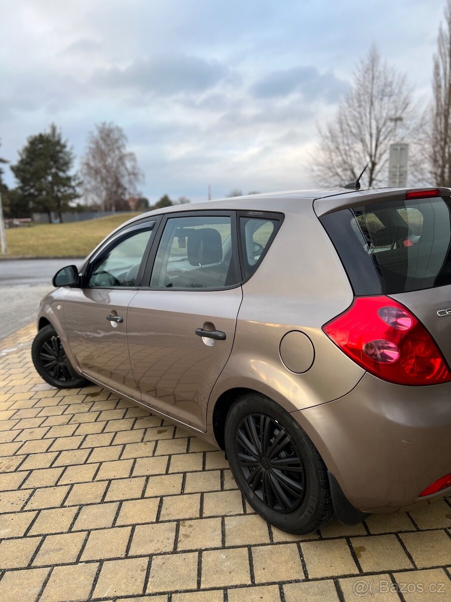 Kia Ceed 1.4 benzín 80 kw Rv-2008 - 5