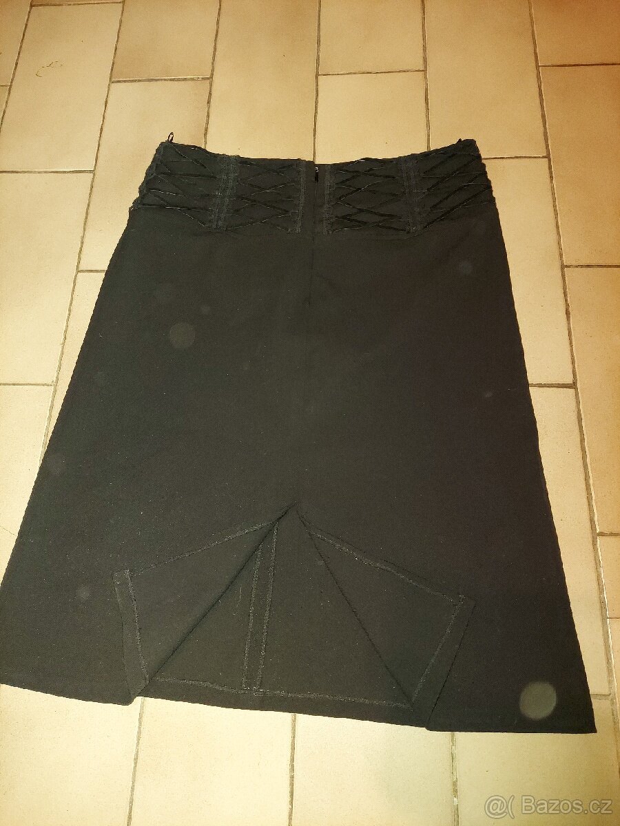 Černá společenská sukně. M 38 10. - 5