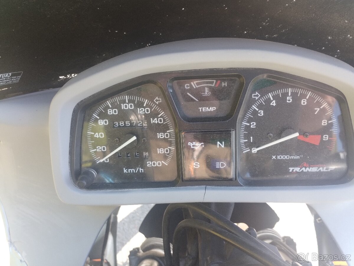 Prodám Honda xl 600 V r.v.99, nová stk