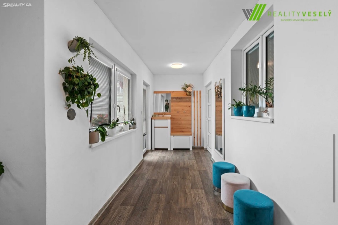 Dům 4+kk na prodej, Lužice - 5