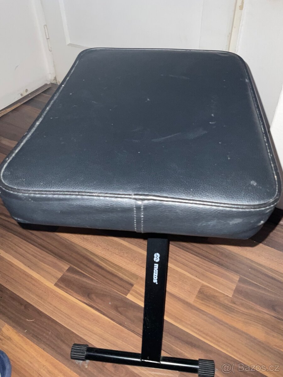 Yamaha digital piano P-45 set (stojan, židle, pevný sustain) - 5