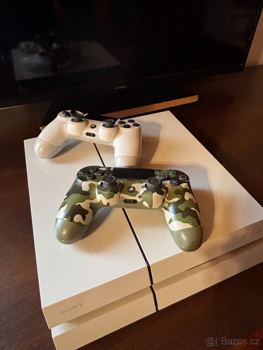 Playstation 4 (2x ovladač) - 5