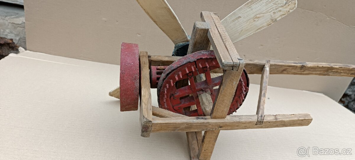 Historická,kineticka drevená hračka ( dekorácia) - 5