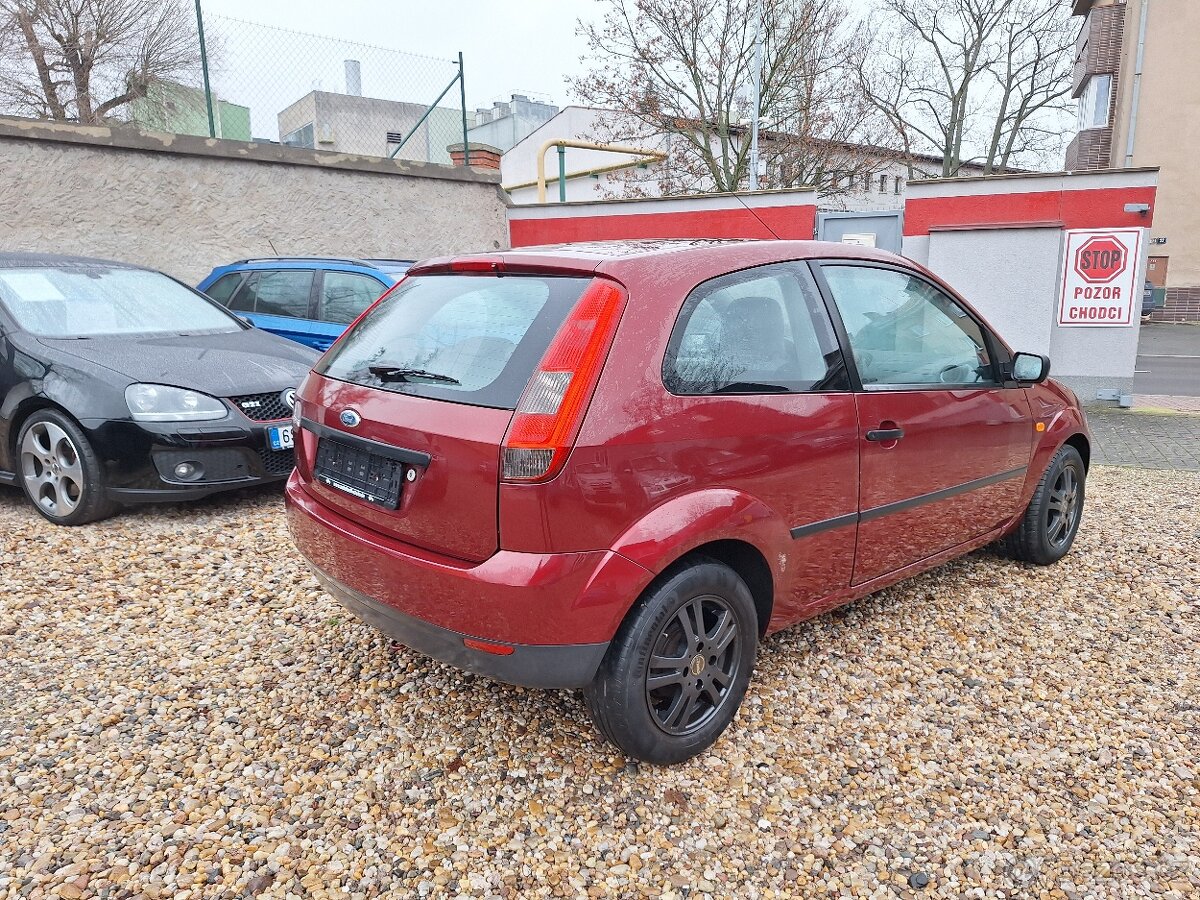 Ford Fiesta 1.3i 44KW - 5