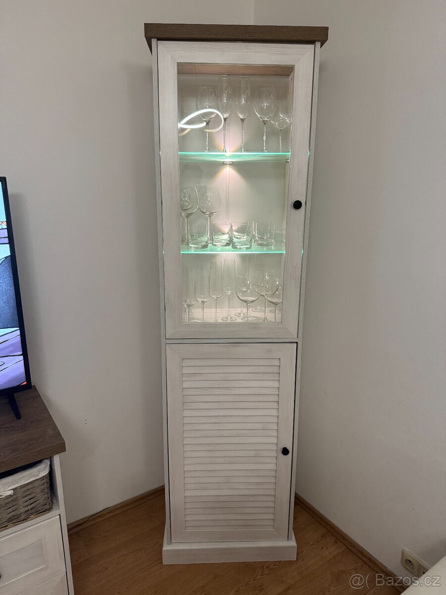 Obývací nábytek + jídelní stůl - 5