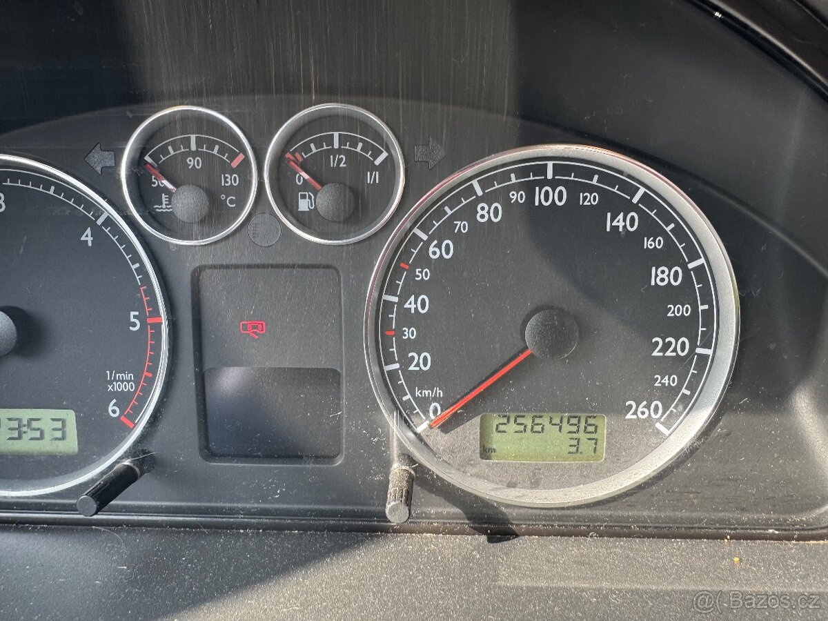 VW Sharan 2003 . - 5