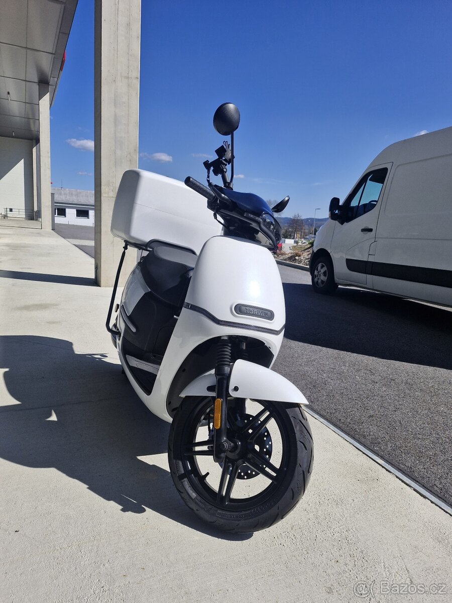 Horwin EK3 s delivery boxem - 5