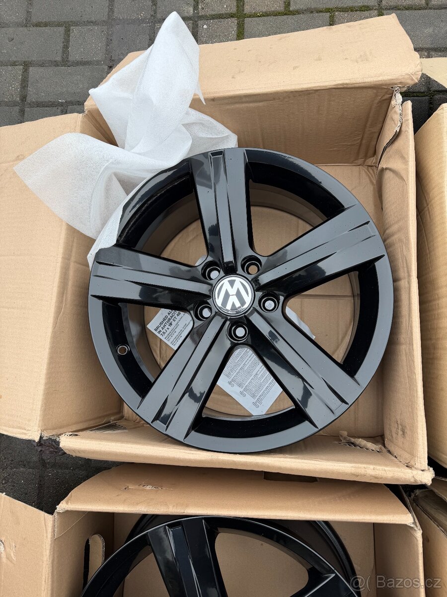 ORIGINÁL Alu Volkswagen Passat B6, B7 R17, 5x112 - TOP STAV - 5