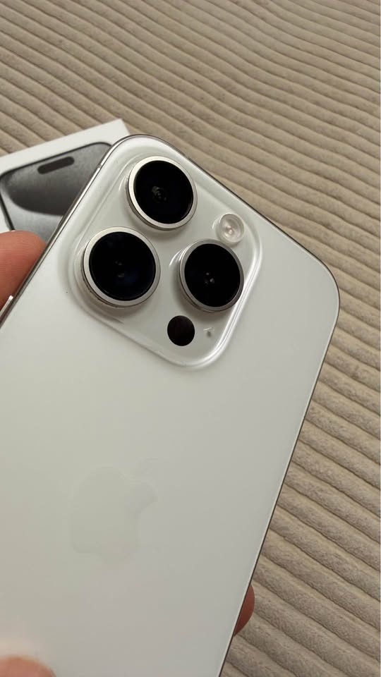 Apple iPhone 15 Pro 256GB White - 5