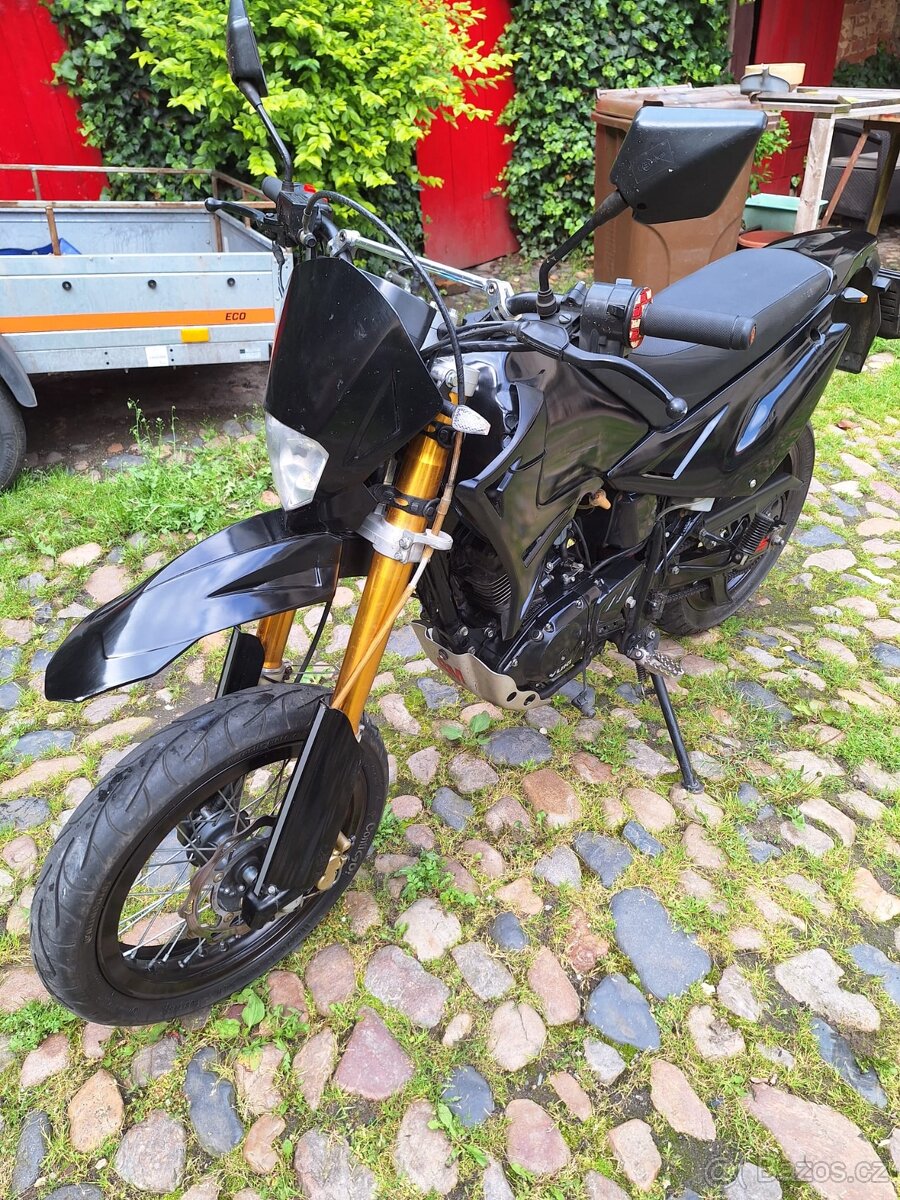 Yuki 125 sm 2008