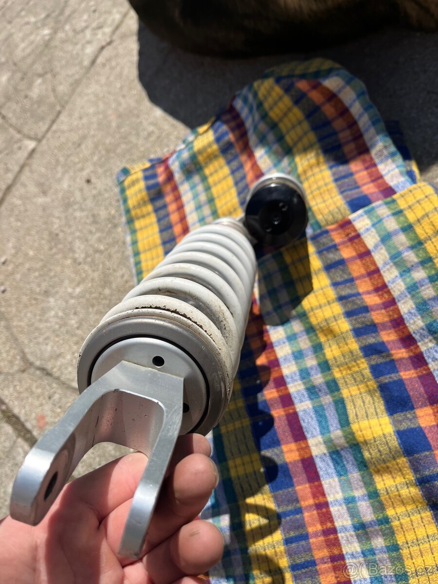 Zadní Tlumič WP - 5