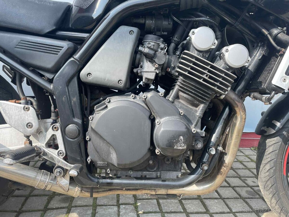 Yamaha FZS 600 1998 - 5