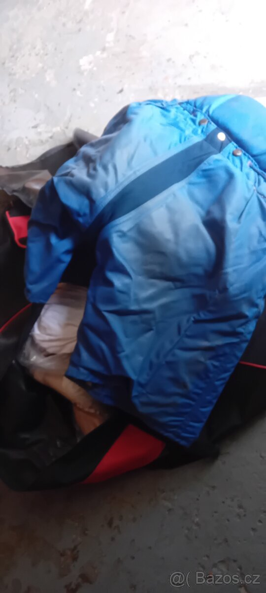 Prodám přilba, taška ,atd - 5