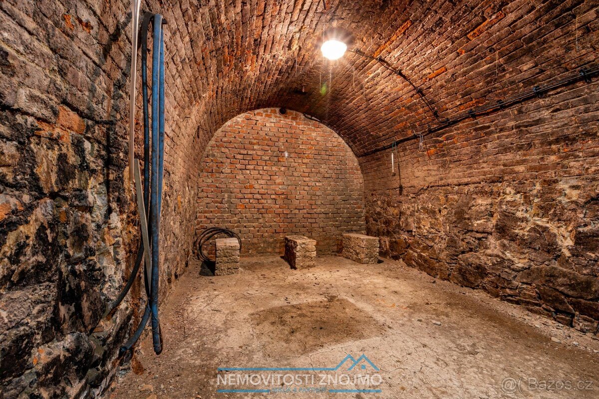 Prodej vinného sklepa, s pozemkem 227m2, k.ú. Strachotice u - 5