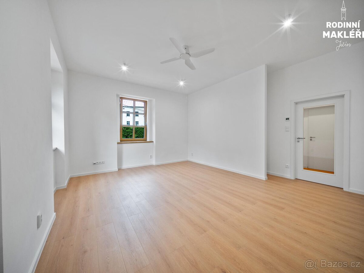 Zrekonstruovaný horský apartmán 1+kk v Kořenově - 5