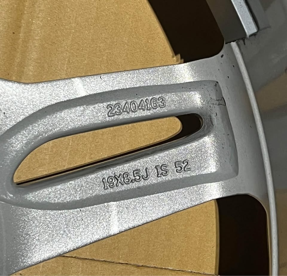 Prodám disky Chevrolet corvette C8 5x120 19ˇˇ 20ˇˇ - 5