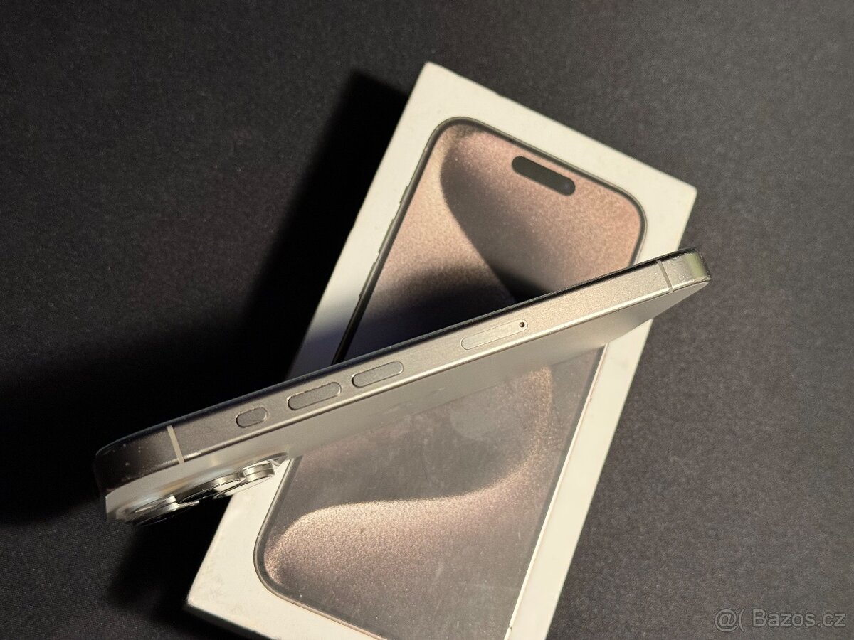 Apple iPhone 15 PRO - 5